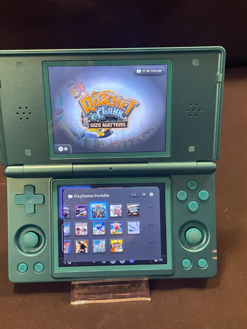 Clamshell Retro Game Console Handheld 128gb With Custom OS